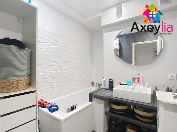 Roanne (42300) A VENDRE - HYPER CENTRE VILLE - APPARTEMENT T5 ENTIÈREMENT RÉNOVÉ AVEC GARAGE ET CAVE