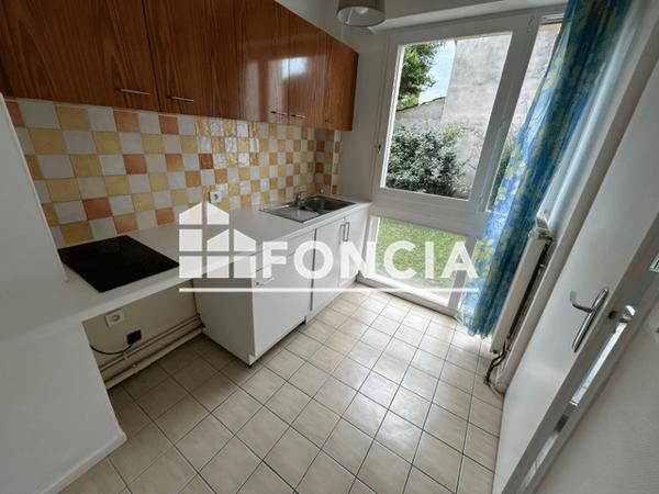 Location Studio 31.8 m² - 35 RUE DE L'AMIRAL COURBET Le Bouscat 33110