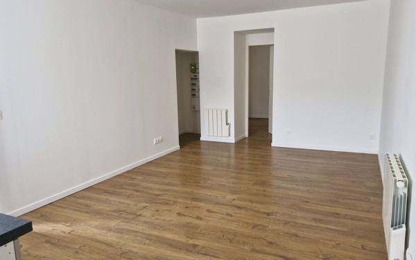 Appartement à vendre    2 pièces • 42,06 m2 Miribel