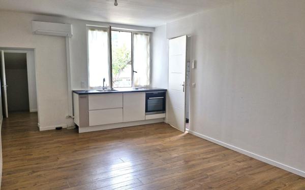 Appartement à vendre    2 pièces • 42,06 m2 Miribel