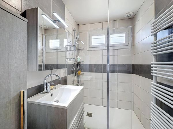Maison à vendre 5 pièces, 85m², sous sol complet, 4 chambres, garage