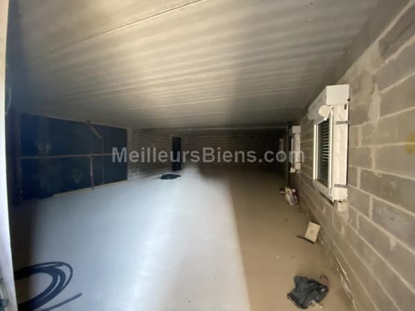 Custines, Entrepôt de 80M2