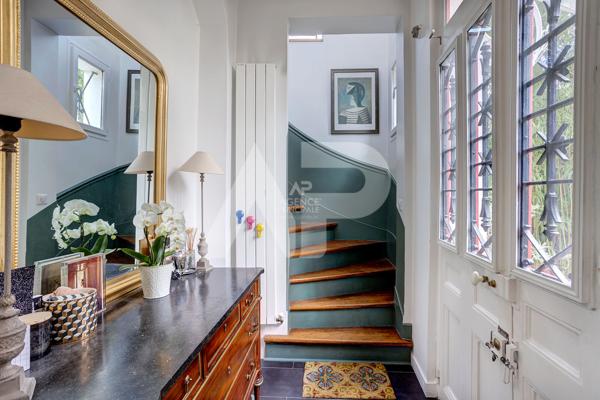 SEVRES RIVE DROITE - MAISON DE CHARME 995 000 € **  - Référence  632-S
