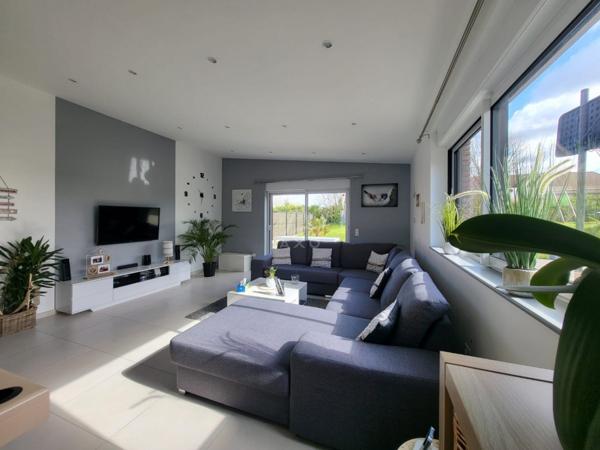 Charmante Maison de Semi Plain-Pied Rénovée avec Jardin Paisible