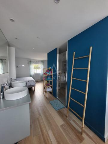 Charmante Maison de Semi Plain-Pied Rénovée avec Jardin Paisible