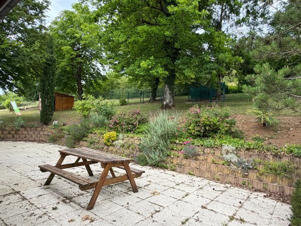 VILLA AVEC PISCINE ET PARC ARBORÉ