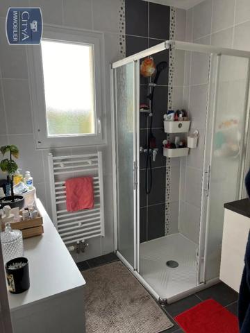 Maison à louer 3 pièces 70.12m² Laval (53000)