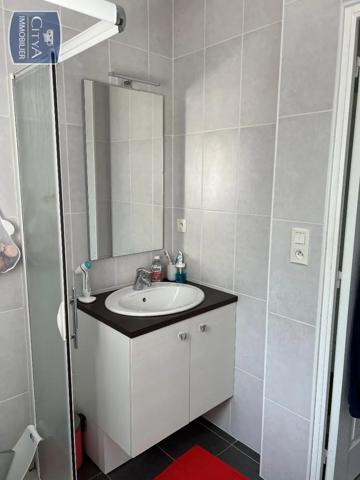 Maison à louer 3 pièces 70.12m² Laval (53000)