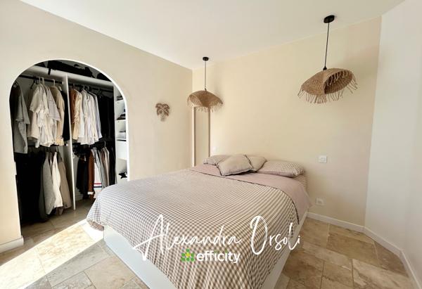 Maison
         5 pièces
        - 116 m² 329 000 € *