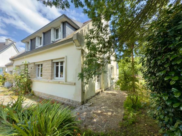 À vendre, Maison 5 chambres sur un terrain de 800 m², à 1 km des plages de Bénodet.