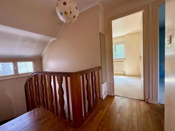 À vendre, Maison 5 chambres sur un terrain de 800 m², à 1 km des plages de Bénodet.