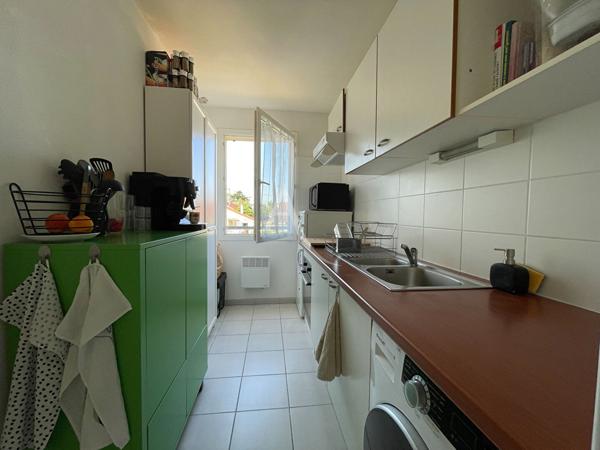 SAINTES - Appartement 2 chambres, résidence sécurisée