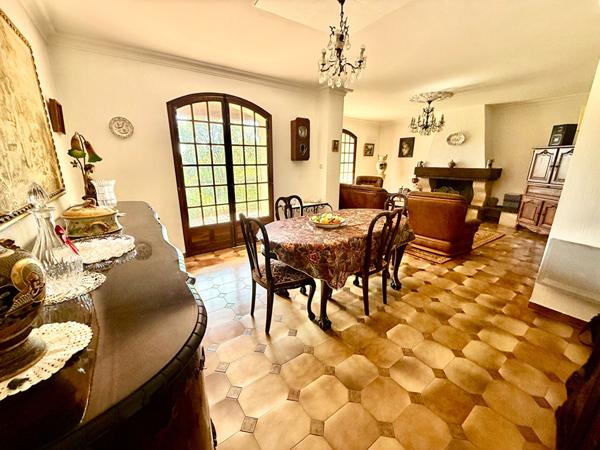 Maison 6 pièces de 190m2 - 4 chambres, - garage- jardin