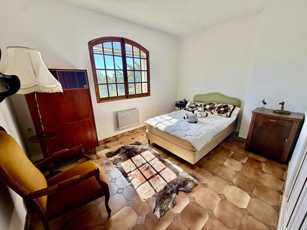 Maison 6 pièces de 190m2 - 4 chambres, - garage- jardin