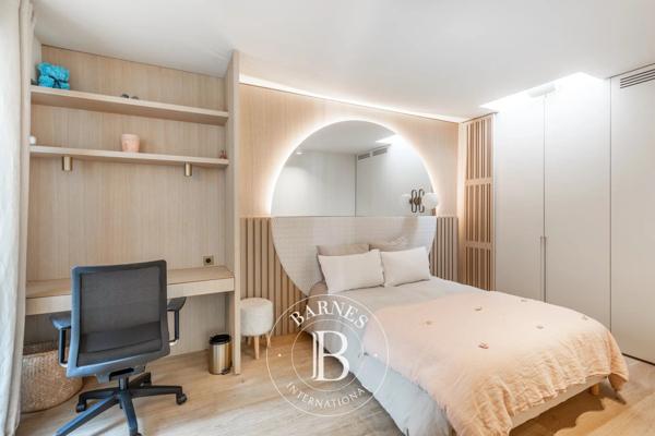 Paris 16ème, Appartement 6 Chambres -  597 m² à vendre