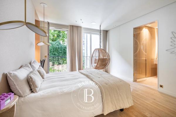 Paris 16ème, Appartement 6 Chambres -  597 m² à vendre