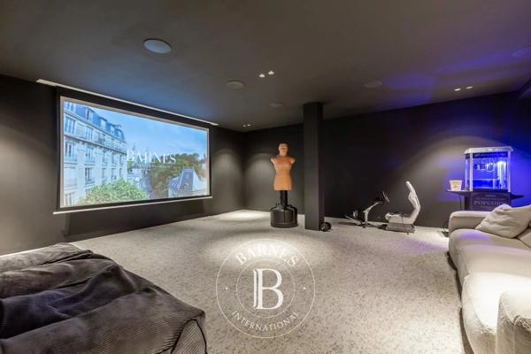 Paris 16ème, Appartement 6 Chambres -  597 m² à vendre