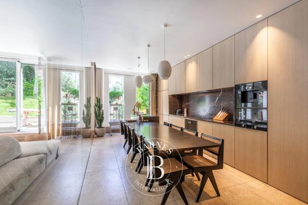Paris 16ème, Appartement 6 Chambres -  597 m² à vendre