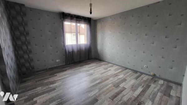 VALENTIGNEY, maison mitoyenne six pièces sur 1a 32ca de terrain