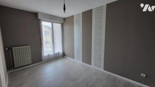 VALENTIGNEY, maison mitoyenne six pièces sur 1a 32ca de terrain