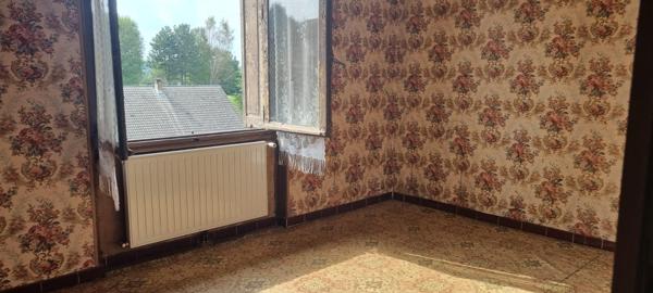 Saint Pal de Mons 43620 Idéal artisan ou investisseur possibilité découpe 4 logements plus 1000m² de terrain constructible