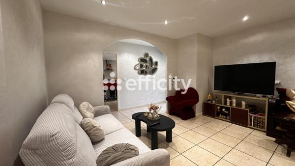 Maison
         5 pièces
        - 141 m² 295 000 € *