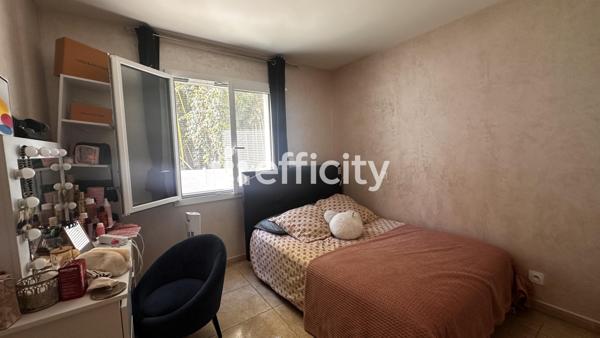 Maison
         5 pièces
        - 141 m² 295 000 € *