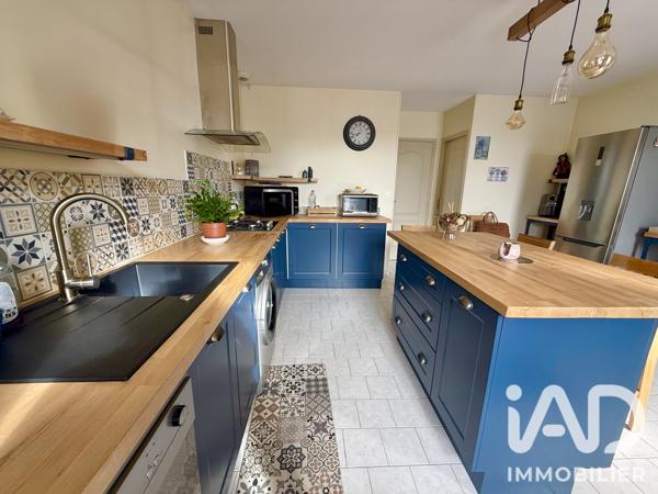 Maison à vendre 8 pièces 146 m² Sens-Beaujeu
