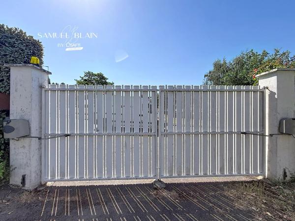 Vie de plain pied et étage, sous sol total 70 M2.