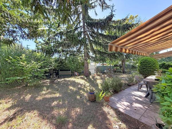 Vie de plain pied et étage, sous sol total 70 M2.