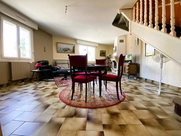 Baud (56150) Maison de ville dans le centre de BAUD