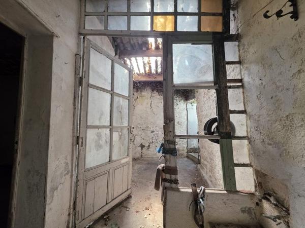 Maison 109 000 € Saintes 5 p 124 m² DPE G