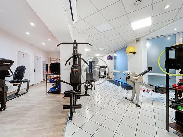 Vente Local commercial 12 pièces 275 m2 à Saint-Quentin