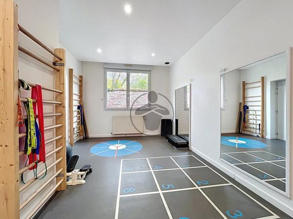 Vente Local commercial 12 pièces 275 m2 à Saint-Quentin