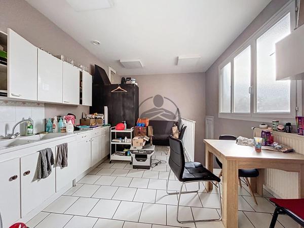 Vente Local commercial 12 pièces 275 m2 à Saint-Quentin