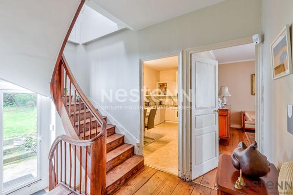MAISON DE VILLE QUARTIER SAINT CHARLES AVEC JARDIN CLOS DE MURS