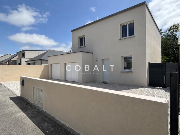 Maison contemporaine de 100 m² avec jardin arboré et double garage