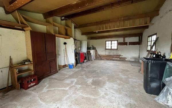 Maison à vendre    5 pièces •  Saint-Amant-de-Bonnieure