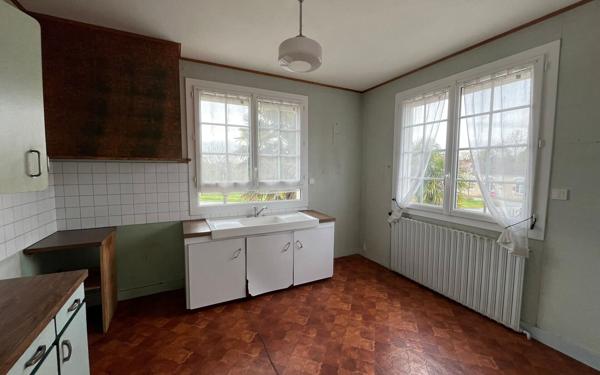 Maison à vendre    5 pièces •  Saint-Amant-de-Bonnieure