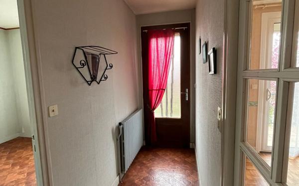 Maison à vendre    5 pièces •  Saint-Amant-de-Bonnieure