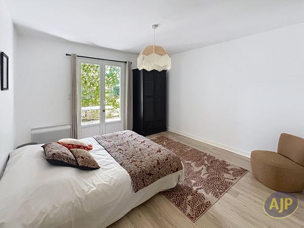 Maison à vendre Lanton - 7 pièces, 148m² avec 6 chambre(s) à 730 000€ - AJP Immobilier Andernos les Bains