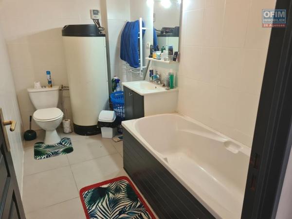 A louer joli appartement F2 MEUBLE avec jardinets le Tampon