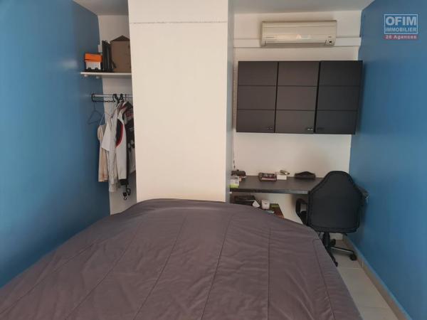 A louer joli appartement F2 MEUBLE avec jardinets le Tampon