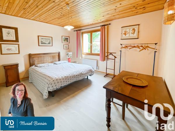 Maison à vendre 8 pièces 208 m² Saint-Genest-Lerpt