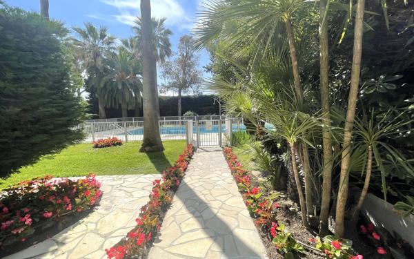 Appartement à vendre    4 pièces • 100,31 m2 Golfe Juan - Vallauris