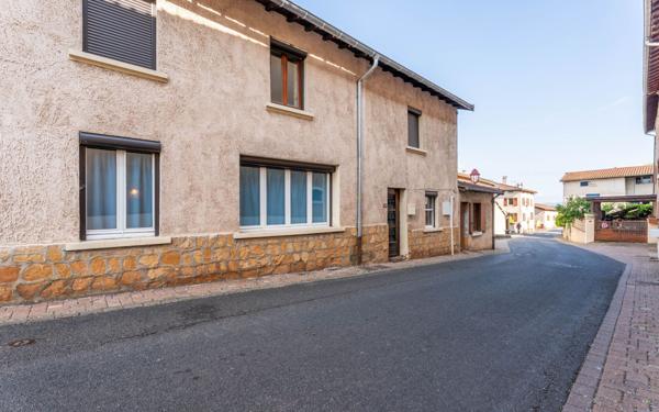 Maison à vendre    4 pièces •  Sourcieux-les-Mines