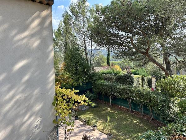 Golf de Pont Royal, maison climatisée,T4 ,grand jardin avec vue