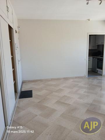 Appartement à louer Saintes : 2 pièces, 38m² avec 1 chambre(s) à 590€ - AJP Immobilier Saintes