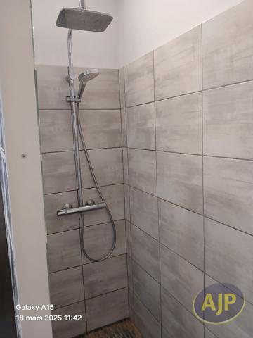 Appartement à louer Saintes : 2 pièces, 38m² avec 1 chambre(s) à 590€ - AJP Immobilier Saintes