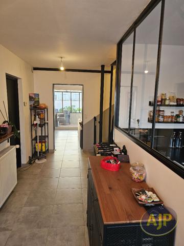 Maison à louer Cholet : 6 pièces, 123m² avec 4 chambre(s) à 1 080€ - AJP Immobilier Cholet